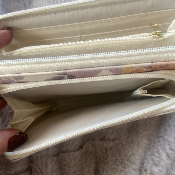 Nicole Miller Wallet with strap - Picture 4 of 11